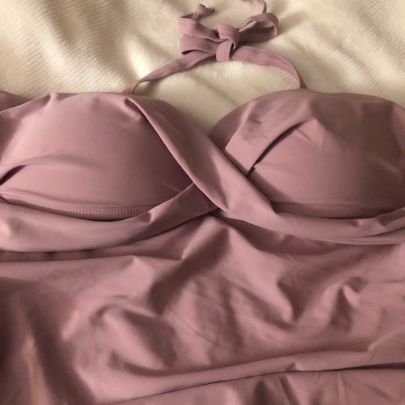 Nicole Miller New York Plus Size 2X Cross-front Swimsuit - Picture 6 of 10